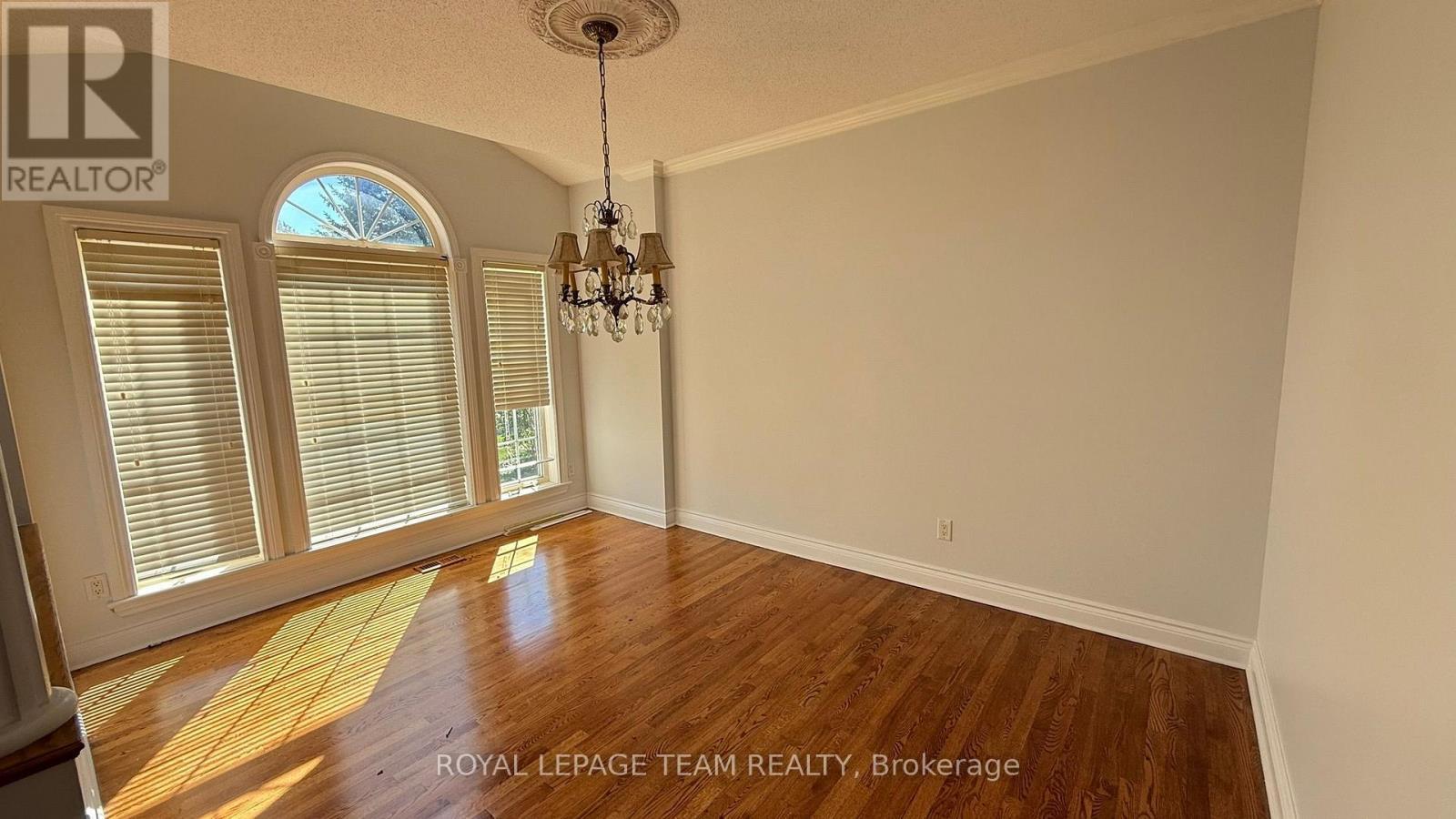 3 Samuel Mann Avenue, Ottawa, ON