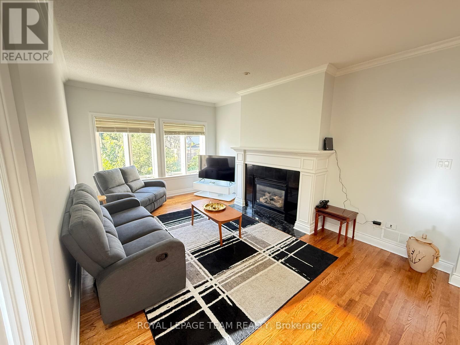 3 Samuel Mann Avenue, Ottawa, ON