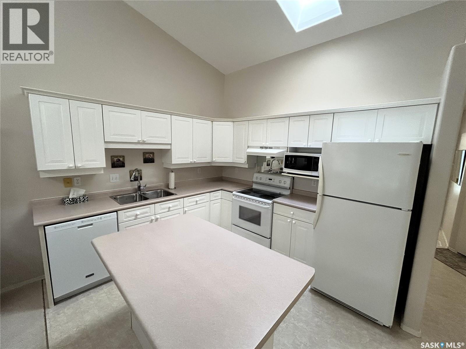 240 815 Heritage Green, Saskatoon, SK