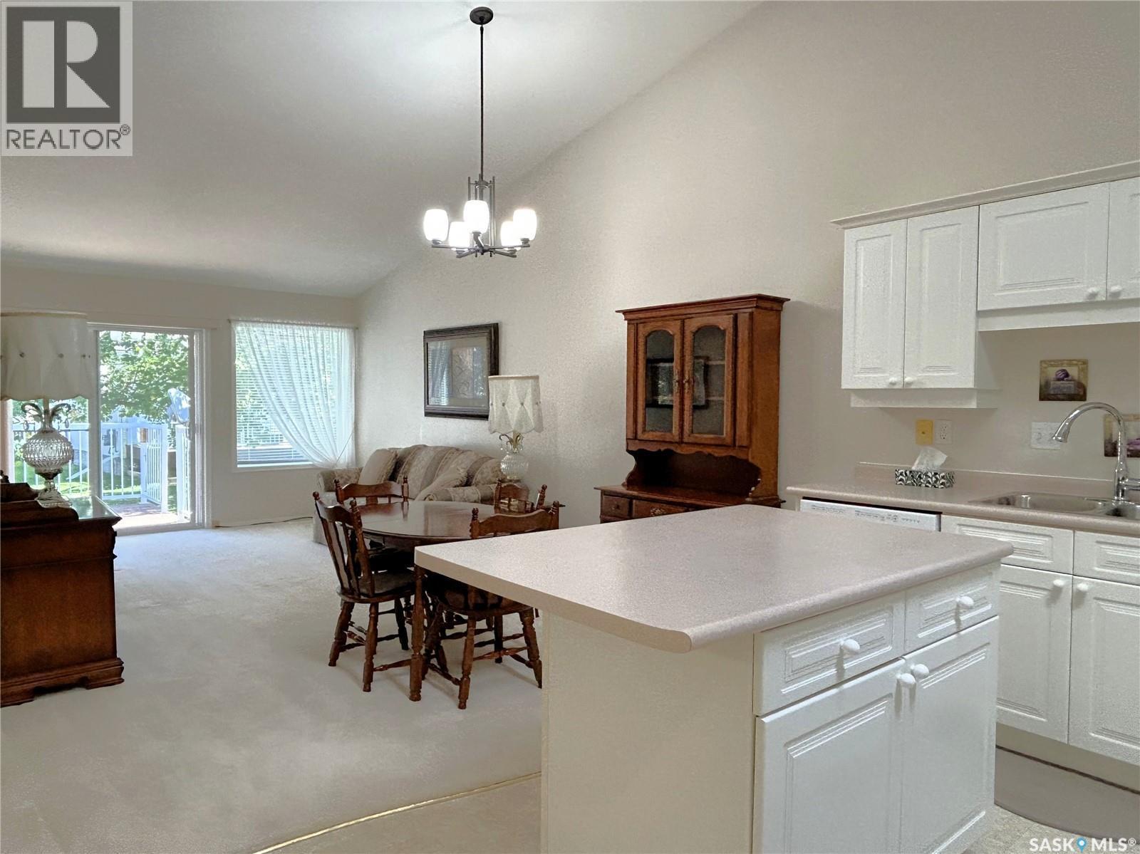240 815 Heritage Green, Saskatoon, SK