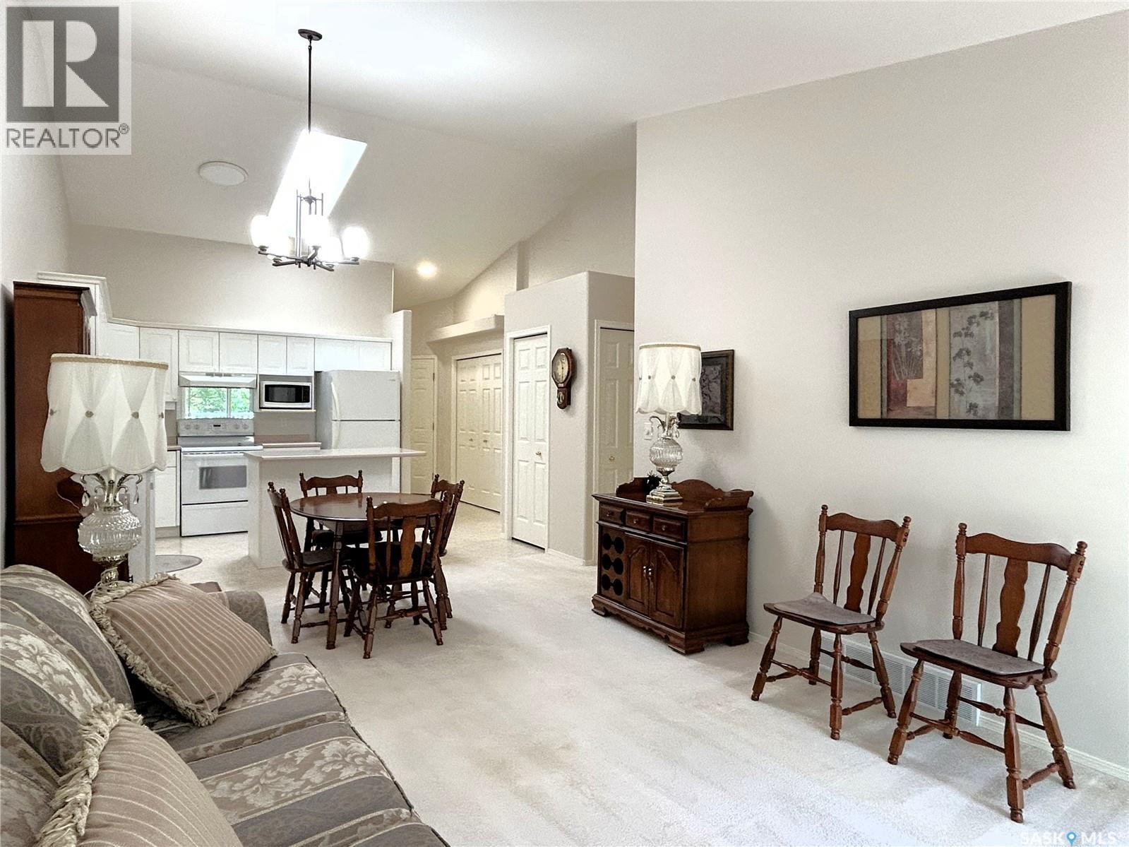 240 815 Heritage Green, Saskatoon, SK