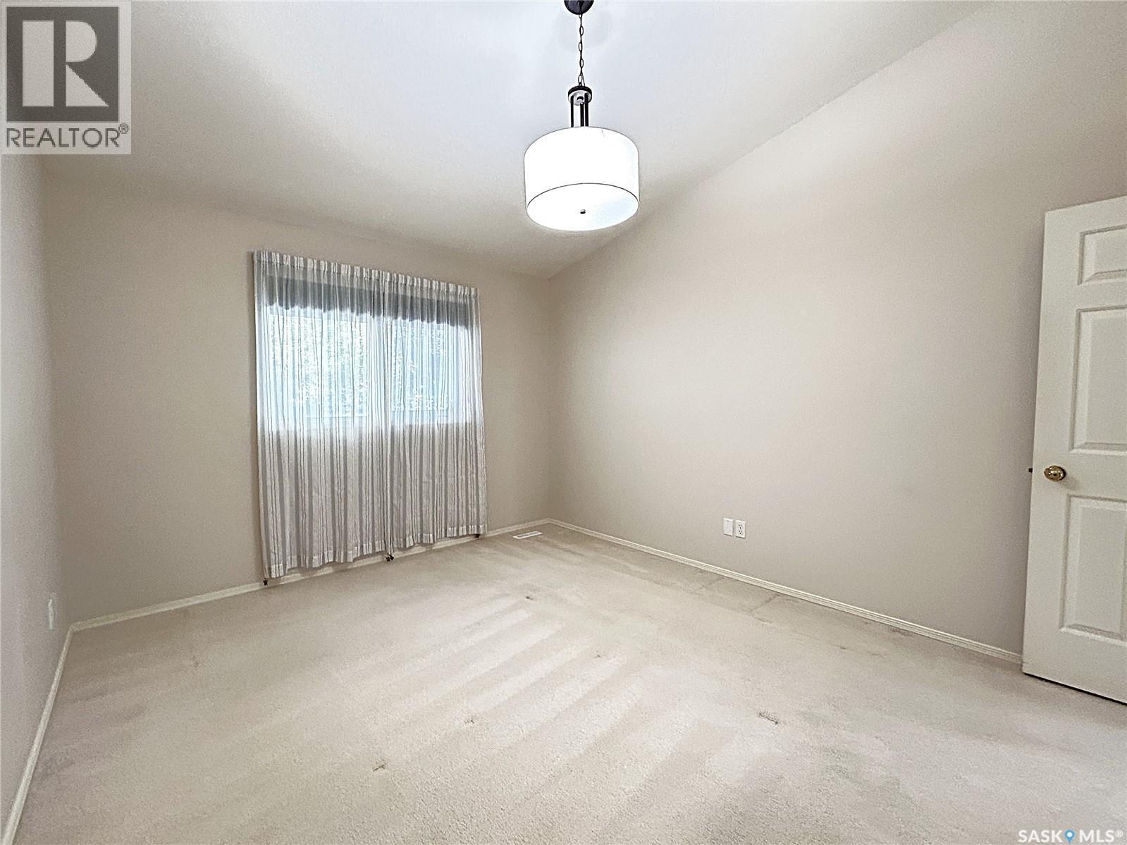 240 815 Heritage Green, Saskatoon, SK