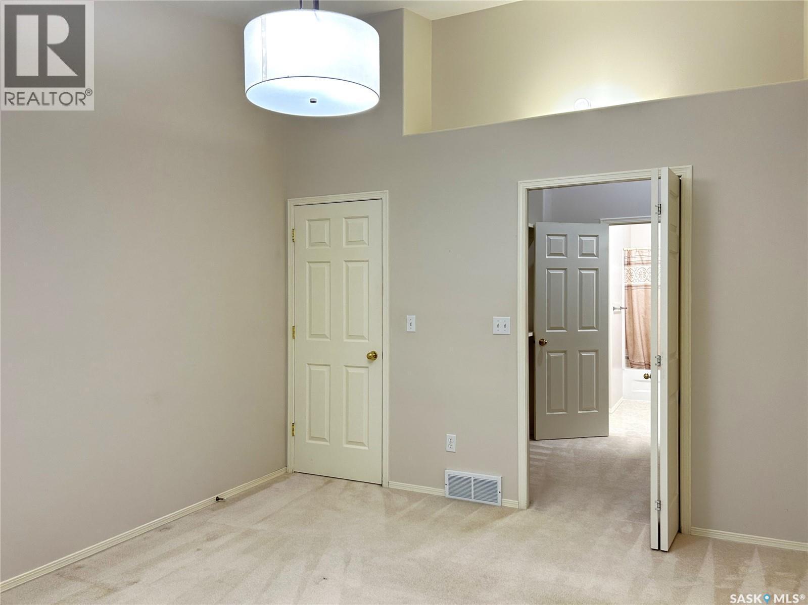 240 815 Heritage Green, Saskatoon, SK