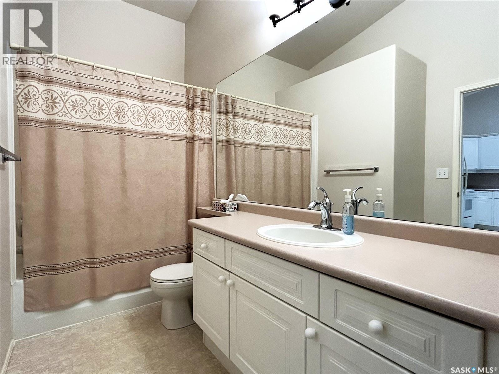 240 815 Heritage Green, Saskatoon, SK