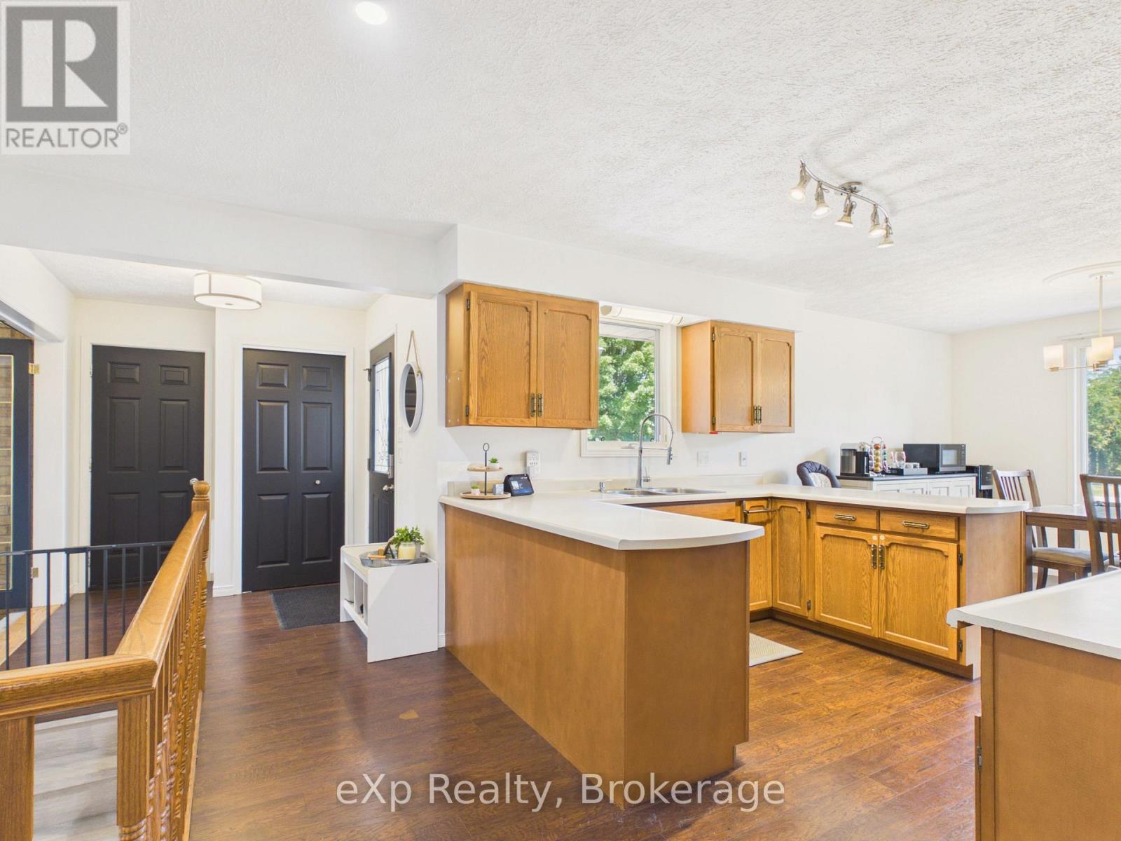 1103 Marietta Street, Howick, ON