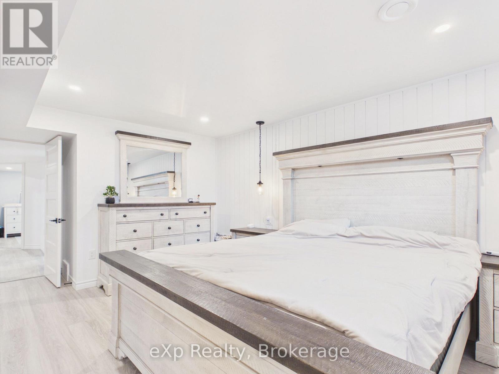 1103 Marietta Street, Howick, ON