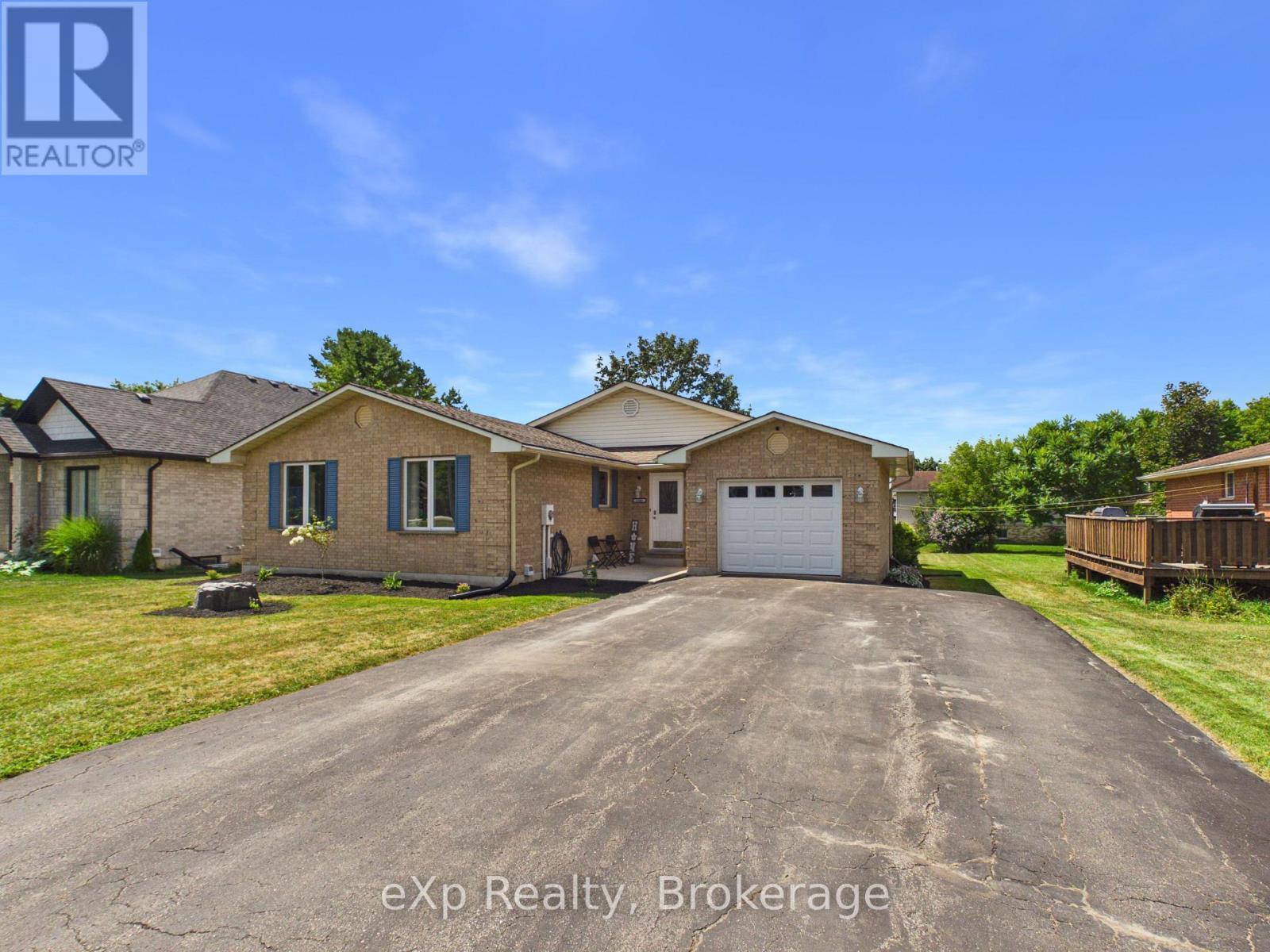 1103 Marietta Street, Howick, ON