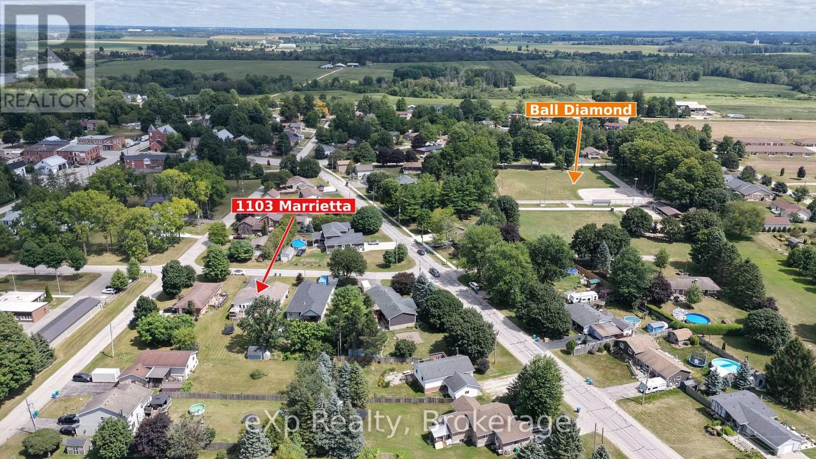 1103 Marietta Street, Howick, ON