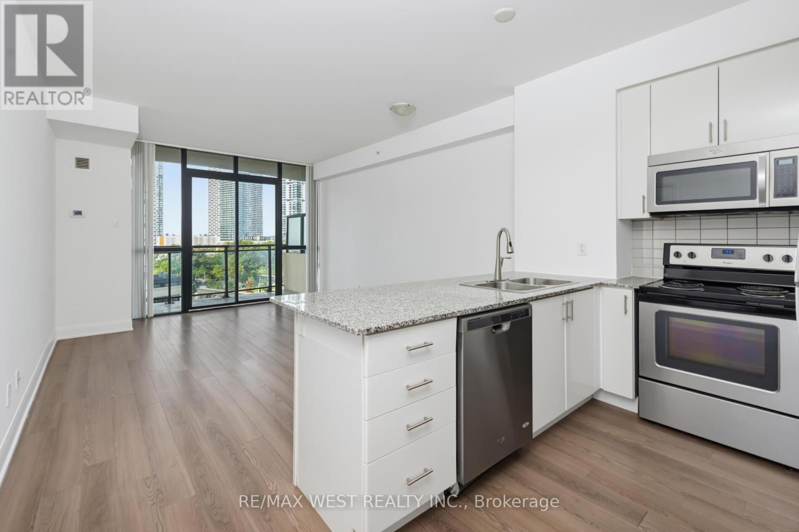 605 - 2900 Highway 7, Vaughan, ON