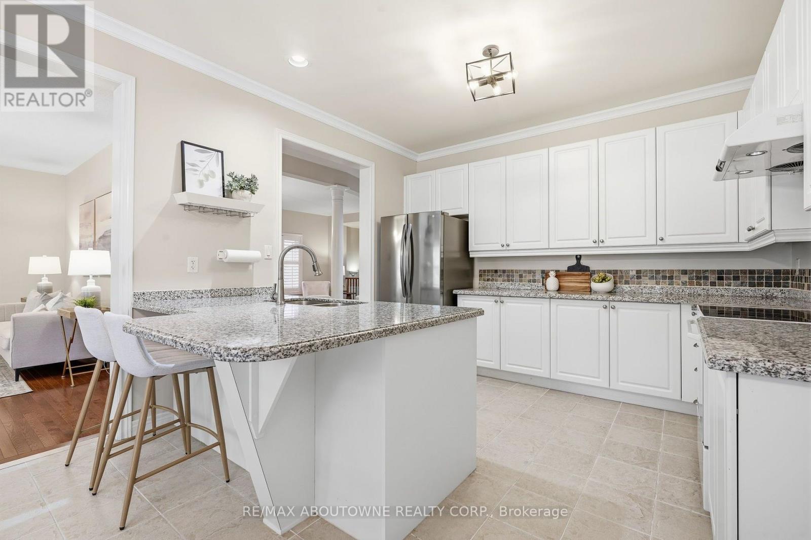 2381 Grand Oak Trail, Oakville, ON