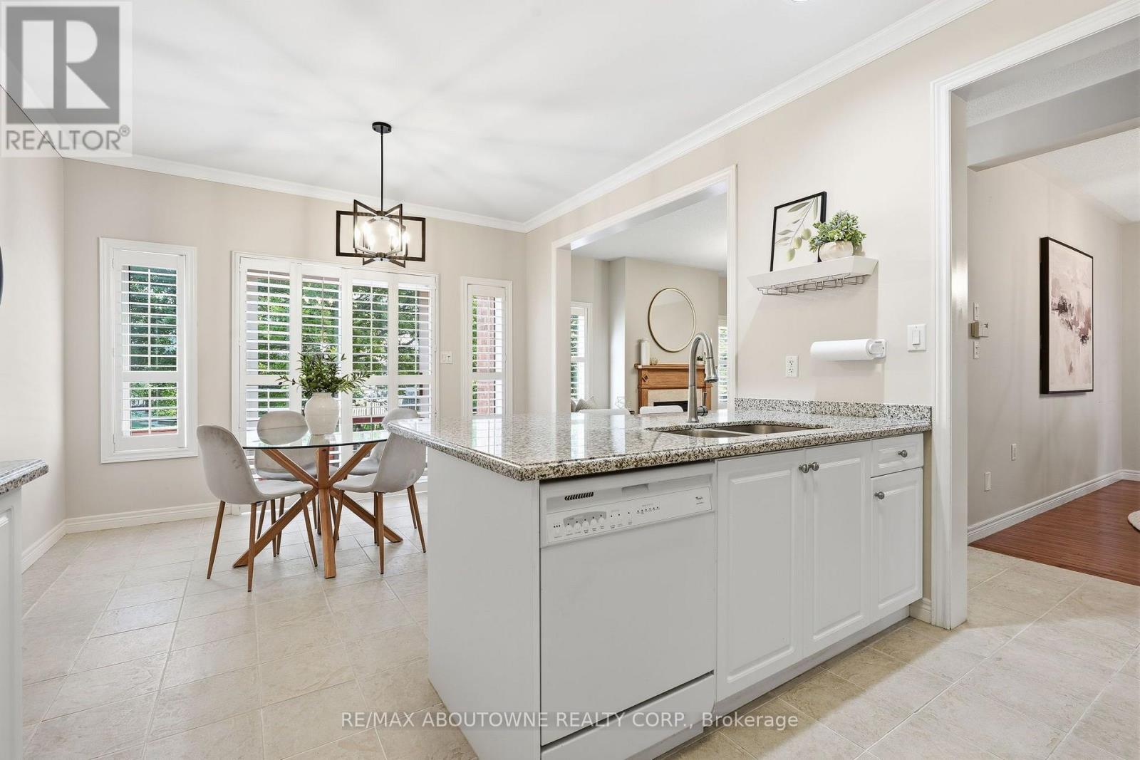 2381 Grand Oak Trail, Oakville, ON