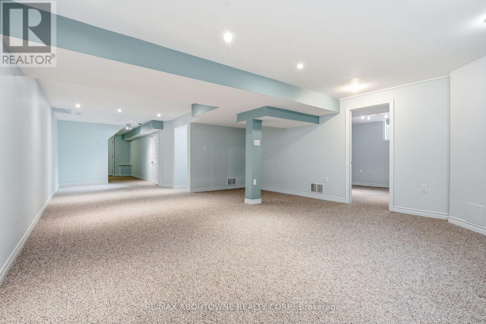 2381 Grand Oak Trail, Oakville, ON