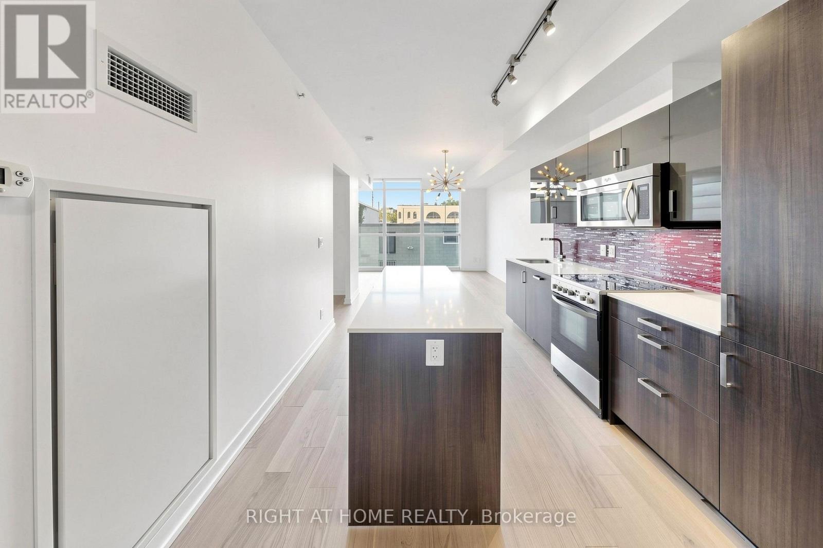 307 - 36 Howard Park Avenue, Toronto, ON