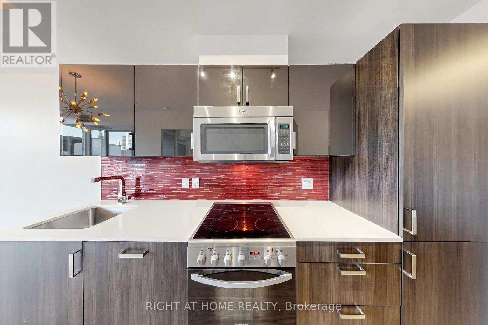 307 - 36 Howard Park Avenue, Toronto, ON