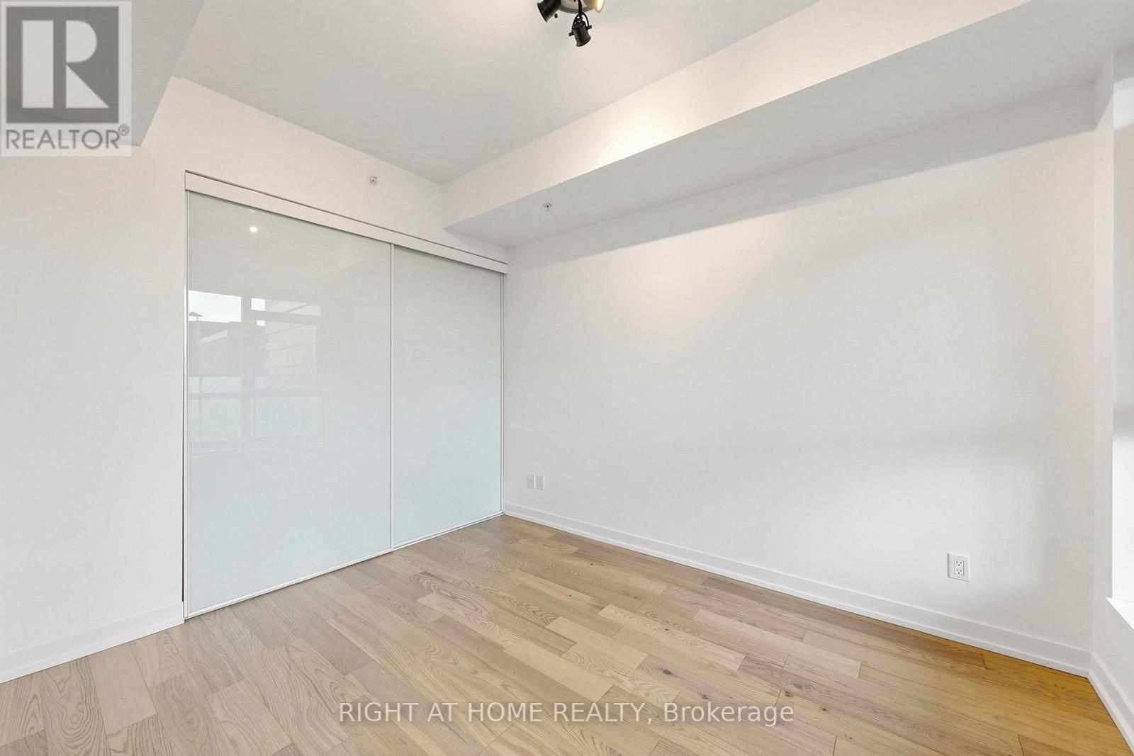 307 - 36 Howard Park Avenue, Toronto, ON