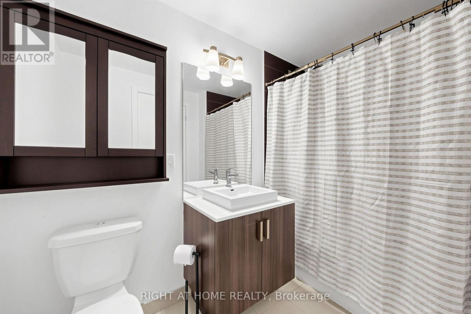 307 - 36 Howard Park Avenue, Toronto, ON