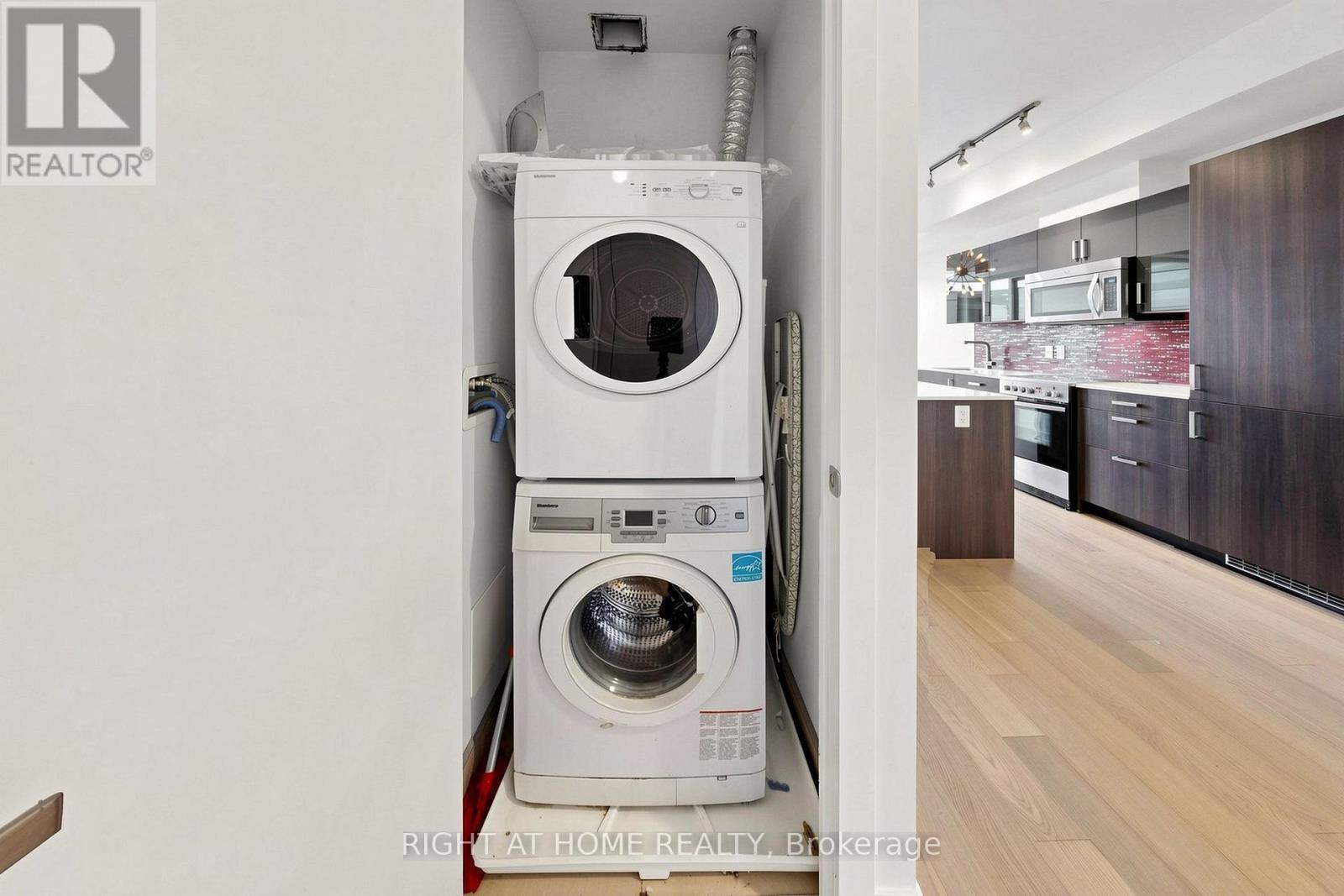 307 - 36 Howard Park Avenue, Toronto, ON