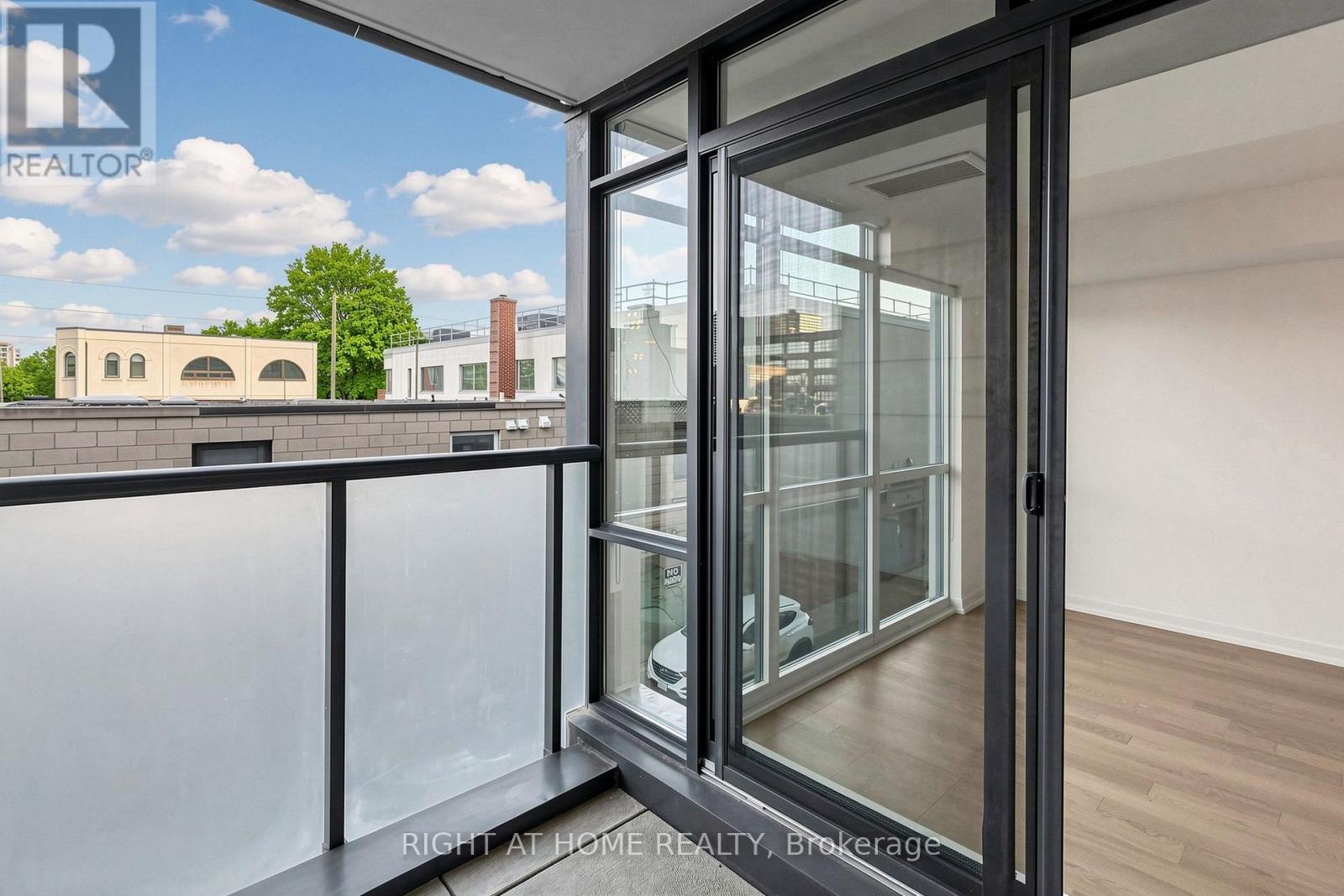 307 - 36 Howard Park Avenue, Toronto, ON