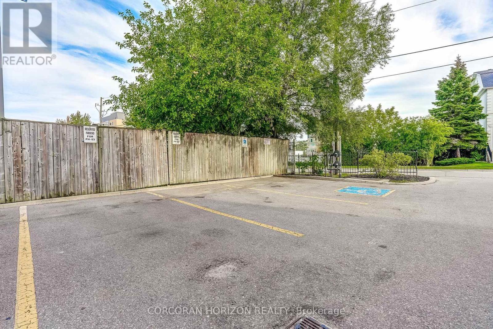 One outdoor VIP spot right by the front door - Ph3 - 35 Hunt Avenue, Richmond Hill, ON