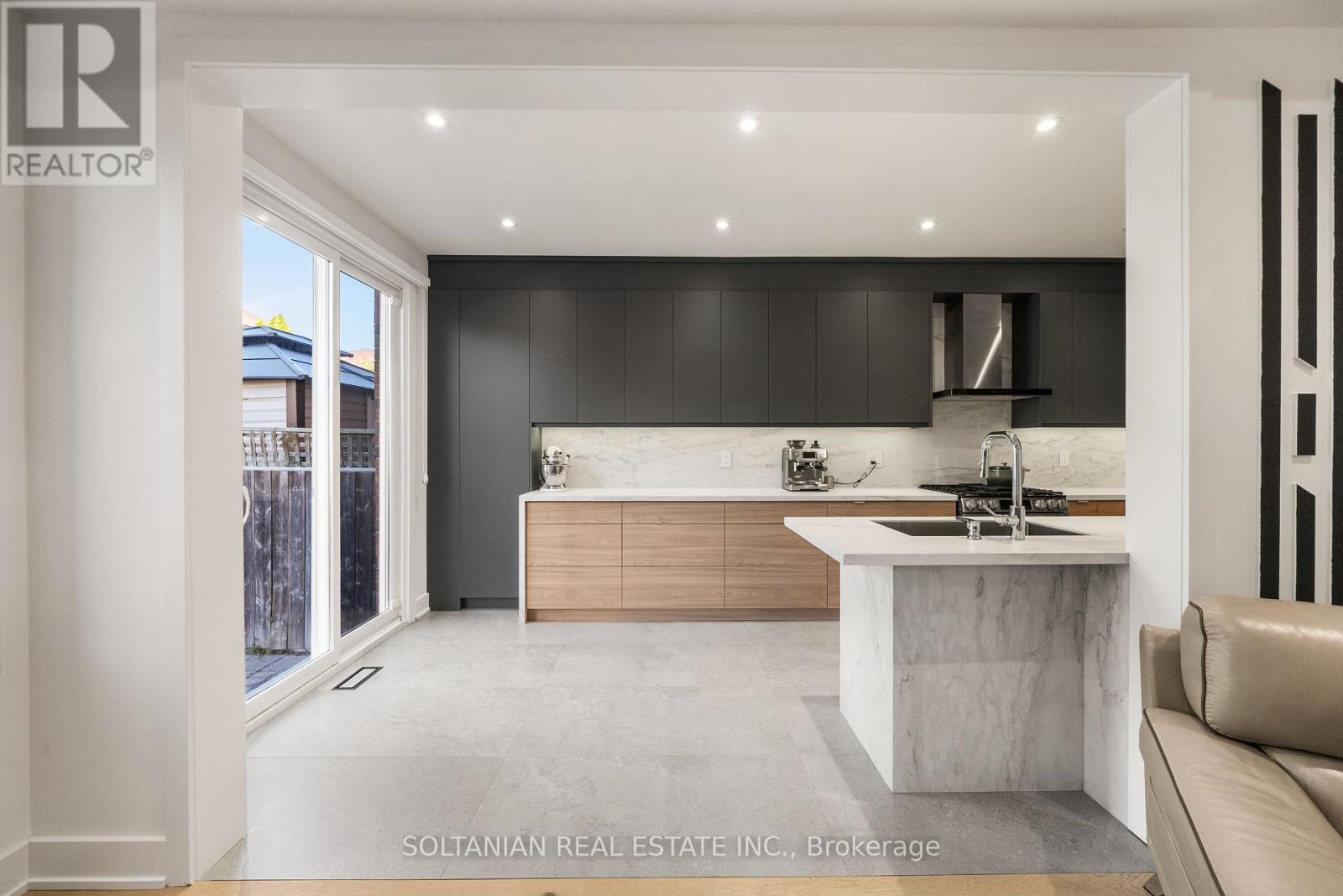 163 Wildberry Crescent, Vaughan, ON