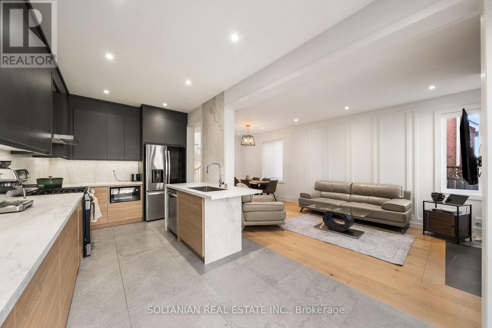 163 Wildberry Crescent, Vaughan, ON