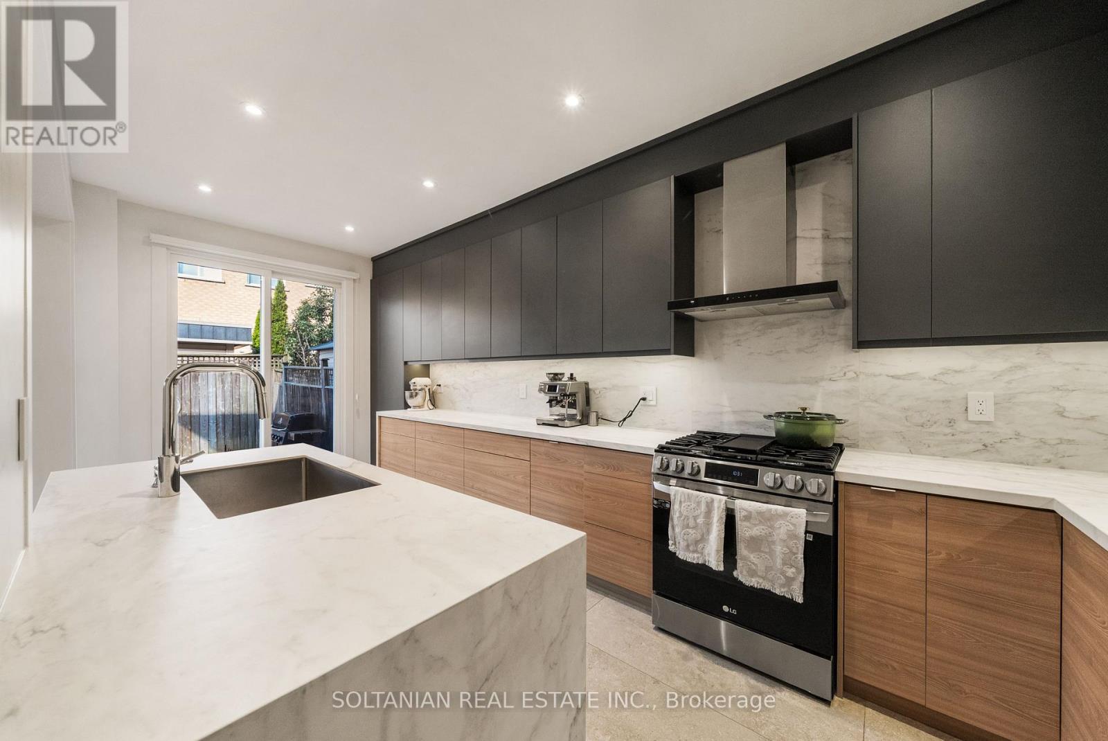 163 Wildberry Crescent, Vaughan, ON