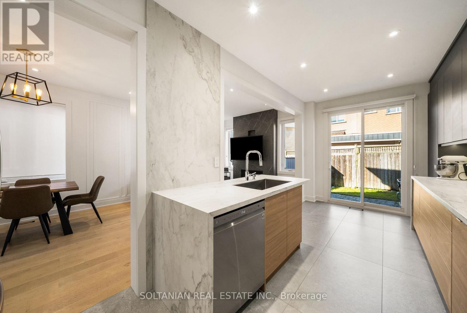 163 Wildberry Crescent, Vaughan, ON
