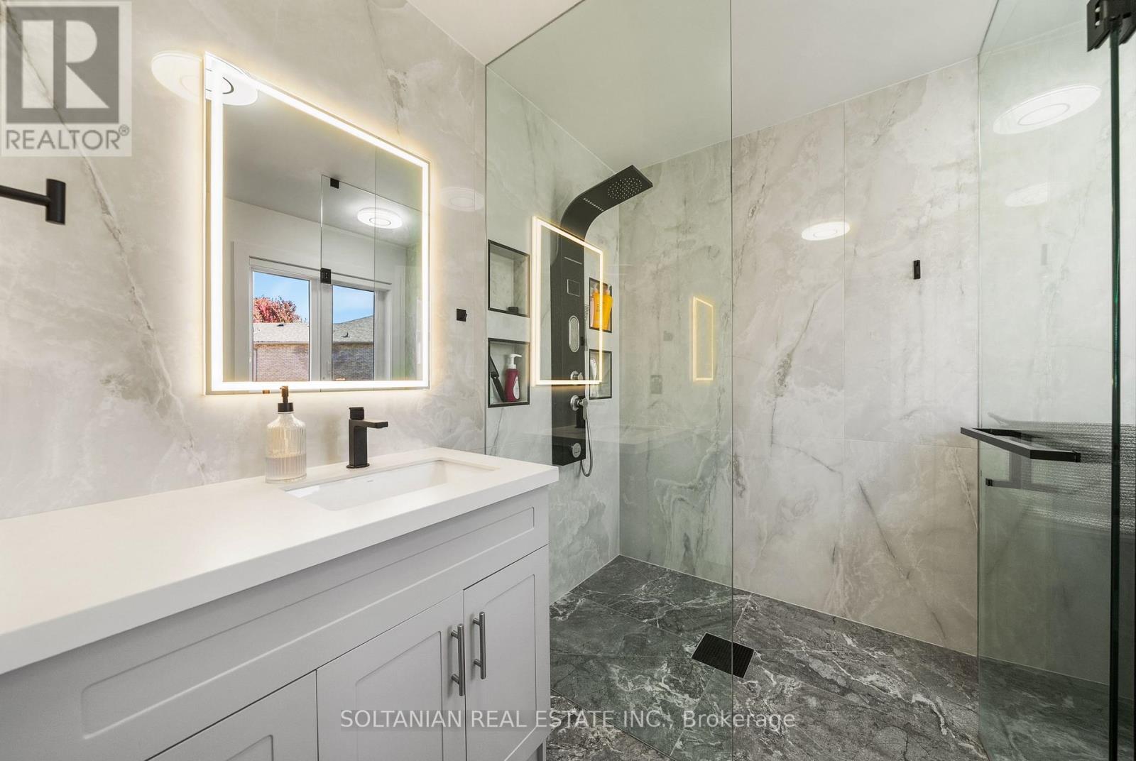 163 Wildberry Crescent, Vaughan, ON