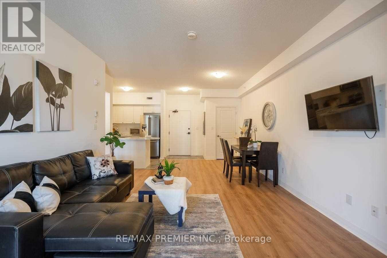 109 - 20 Koda Street, Barrie, ON