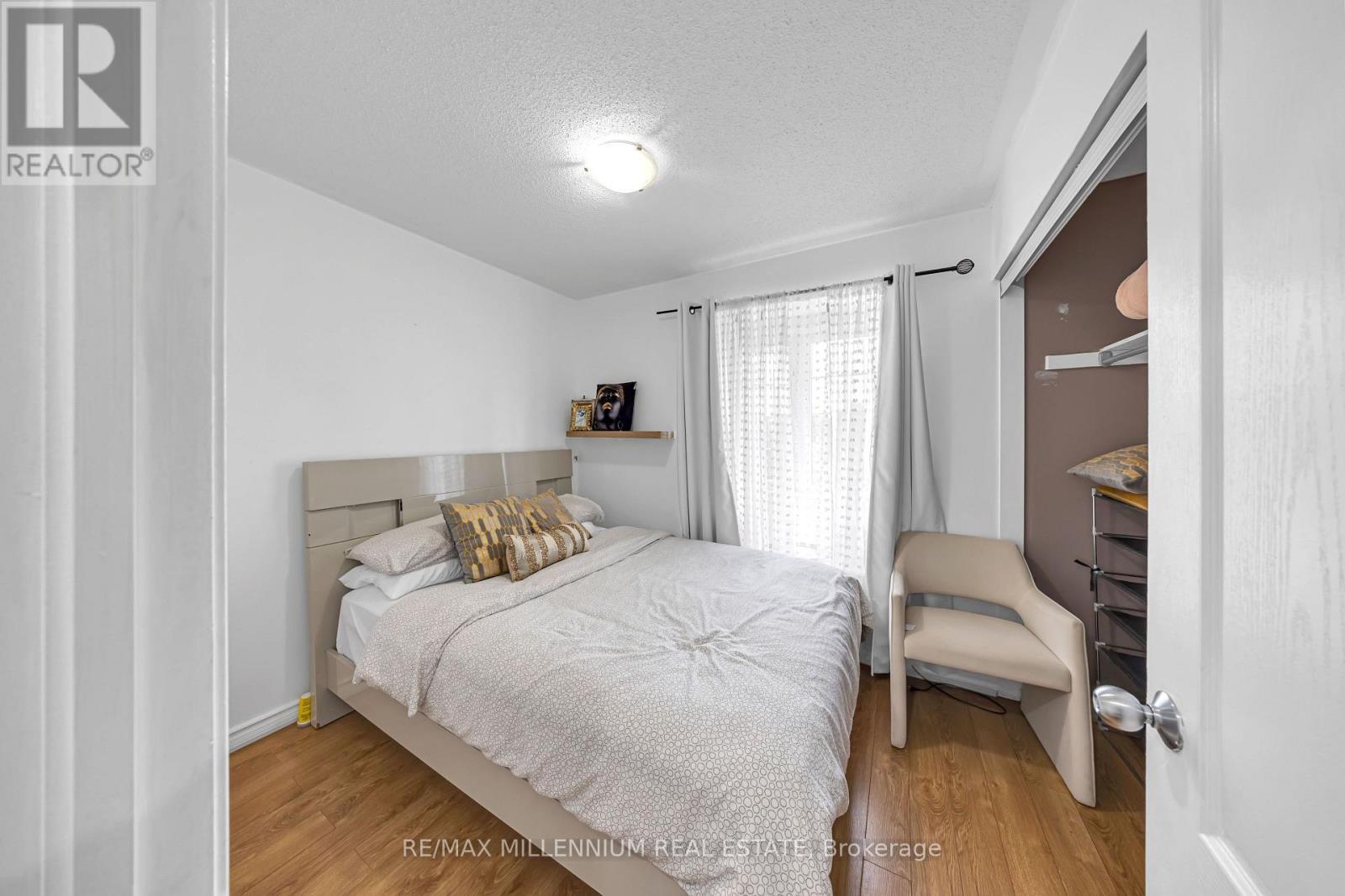 Second Bedroom - 39 Decker Hollow Circle, Brampton, ON