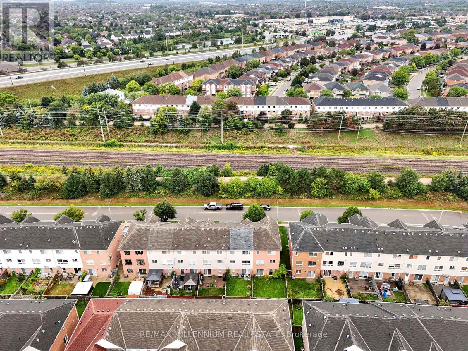 39 Decker Hollow Circle, Brampton, ON