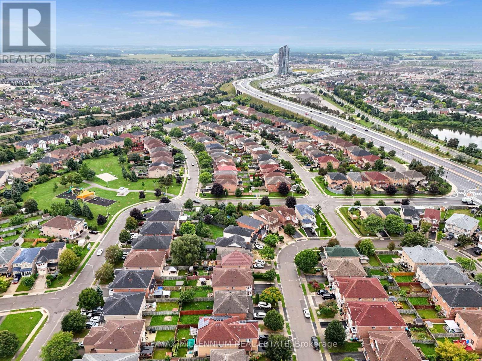 39 Decker Hollow Circle, Brampton, ON
