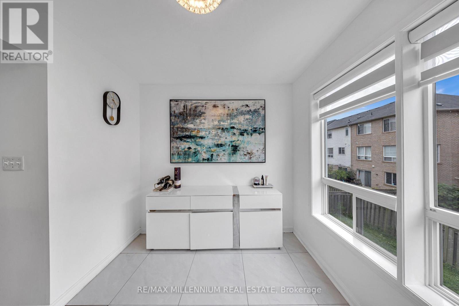 Breakfast Area - 39 Decker Hollow Circle, Brampton, ON