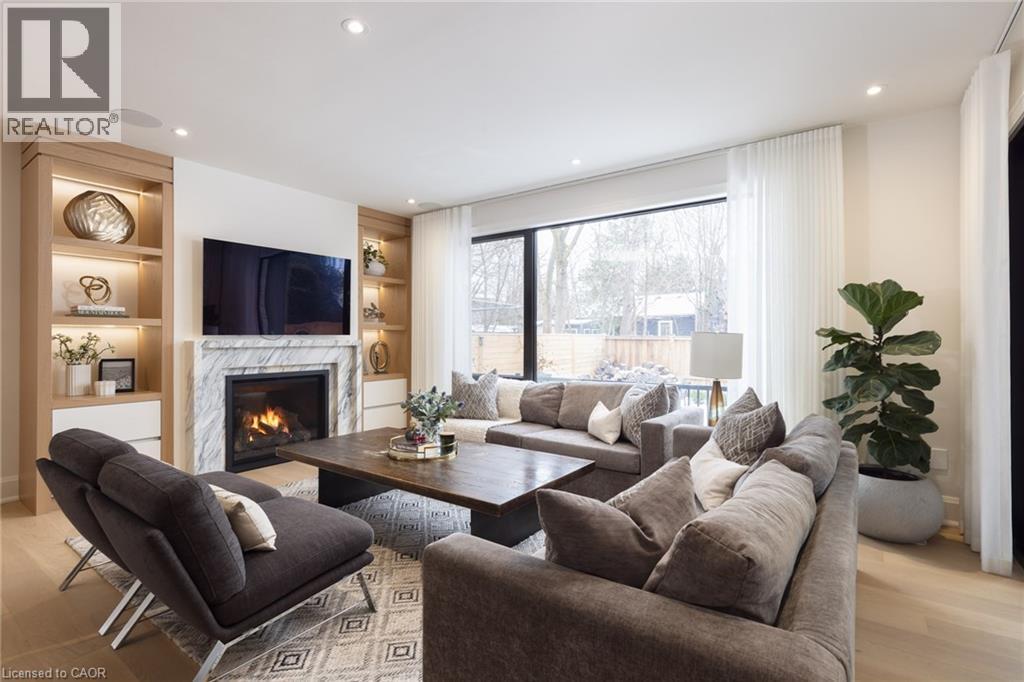 540 Patricia Drive, Oakville, ON