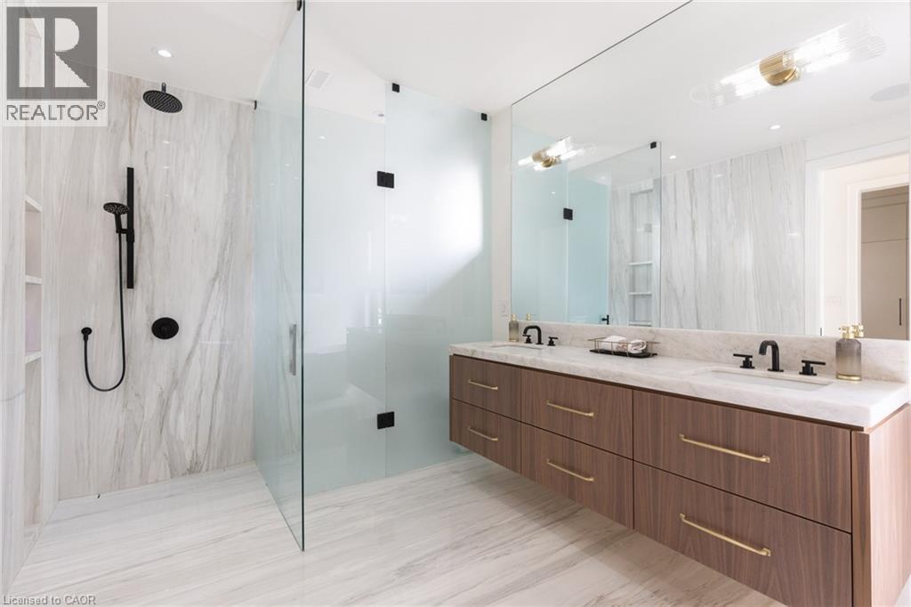 540 Patricia Drive, Oakville, ON