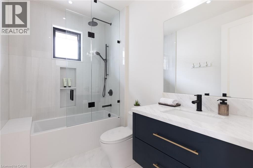 540 Patricia Drive, Oakville, ON
