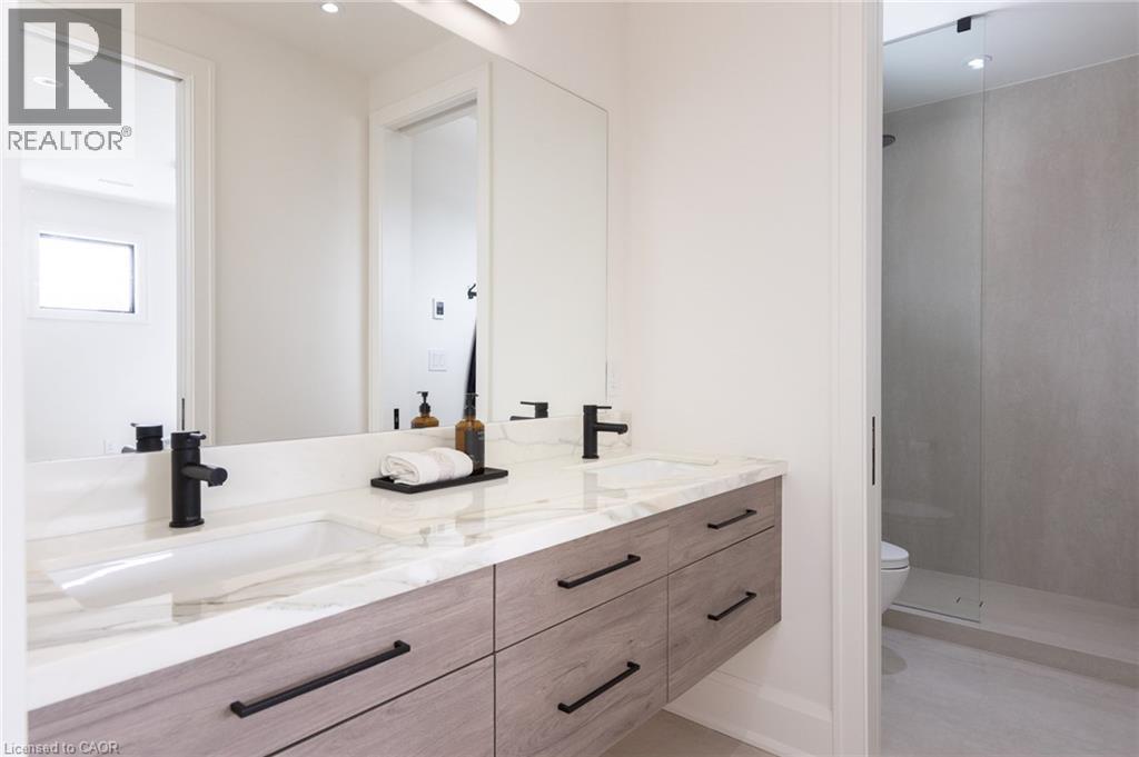 540 Patricia Drive, Oakville, ON