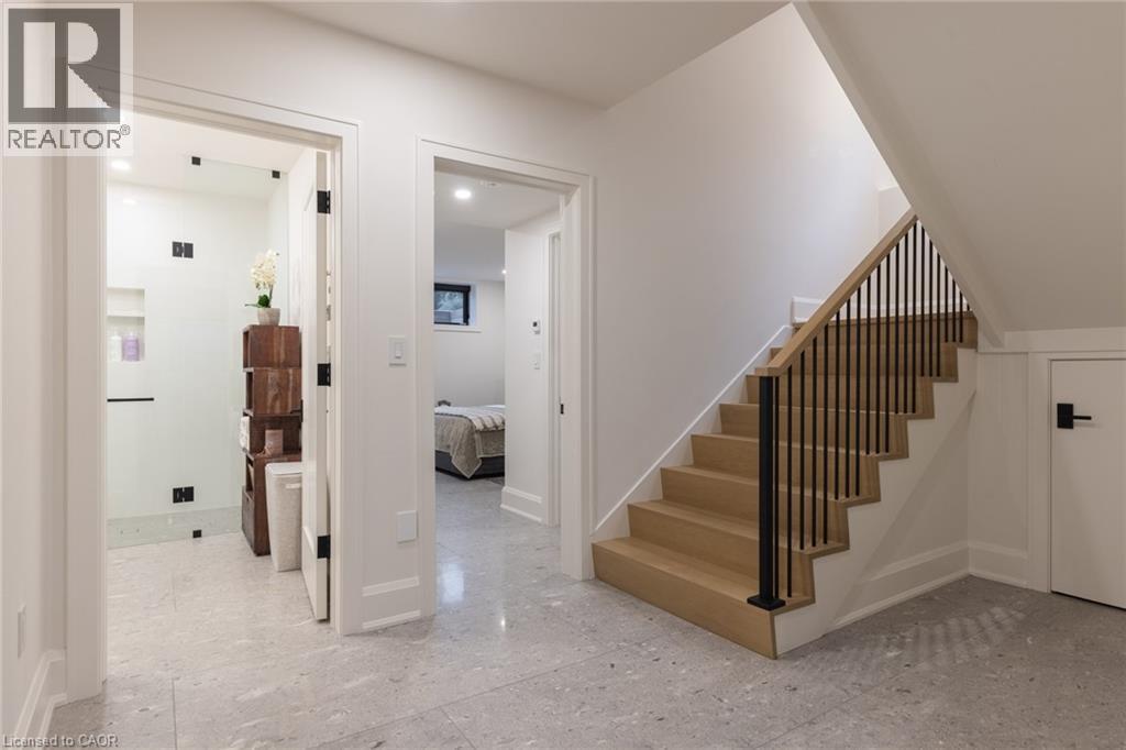 540 Patricia Drive, Oakville, ON