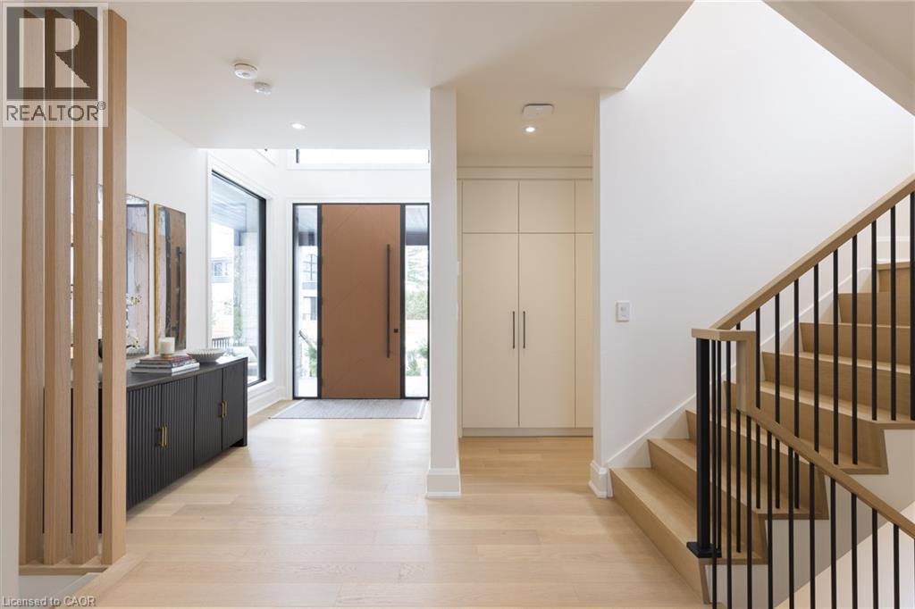 540 Patricia Drive, Oakville, ON