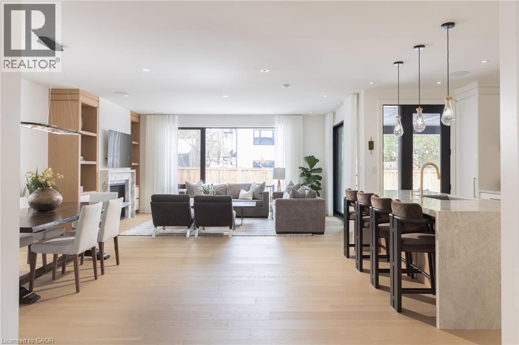 540 Patricia Drive, Oakville, ON