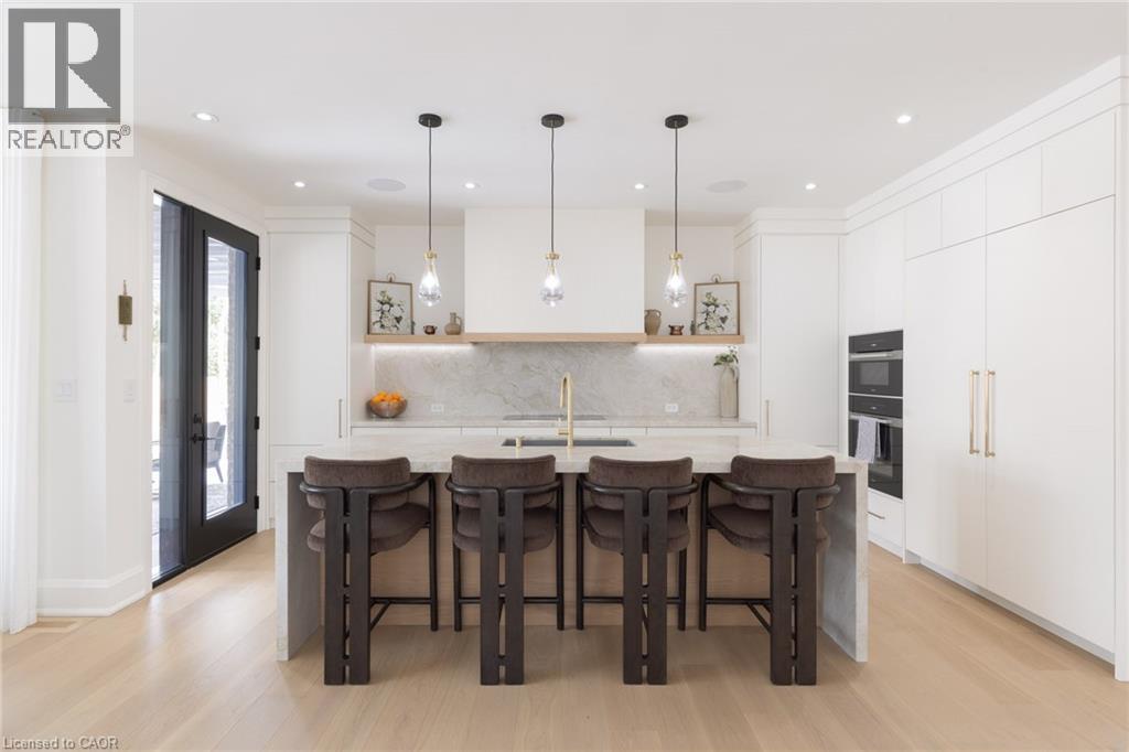 540 Patricia Drive, Oakville, ON