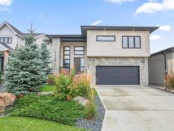 12 Siskin BAY  Winnipeg, MB R3X 0T2