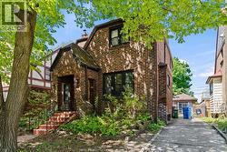 3056 Alexander AVENUE Windsor, ON N9C 1G5