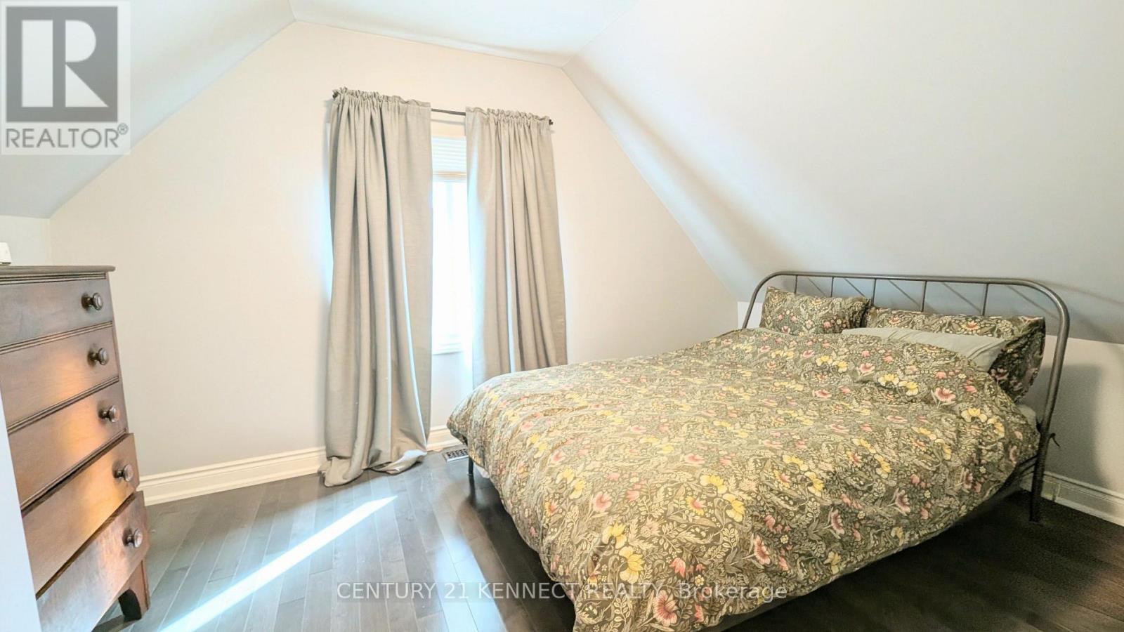 160 Glendale Avenue N, Hamilton, ON