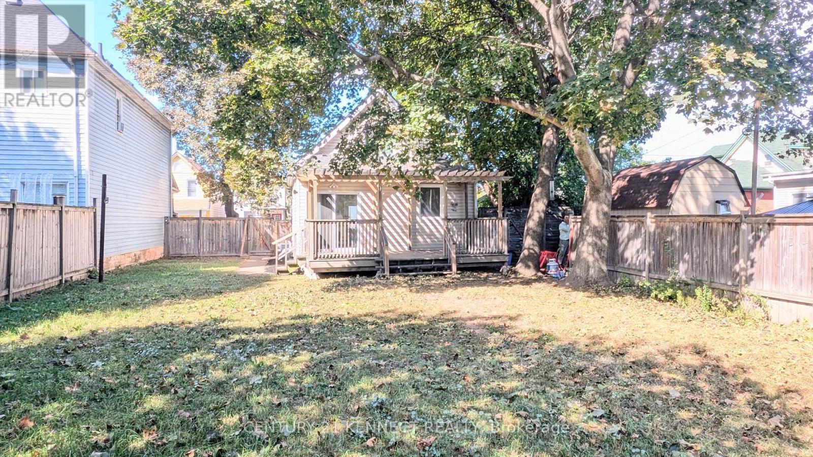160 Glendale Avenue N, Hamilton, ON