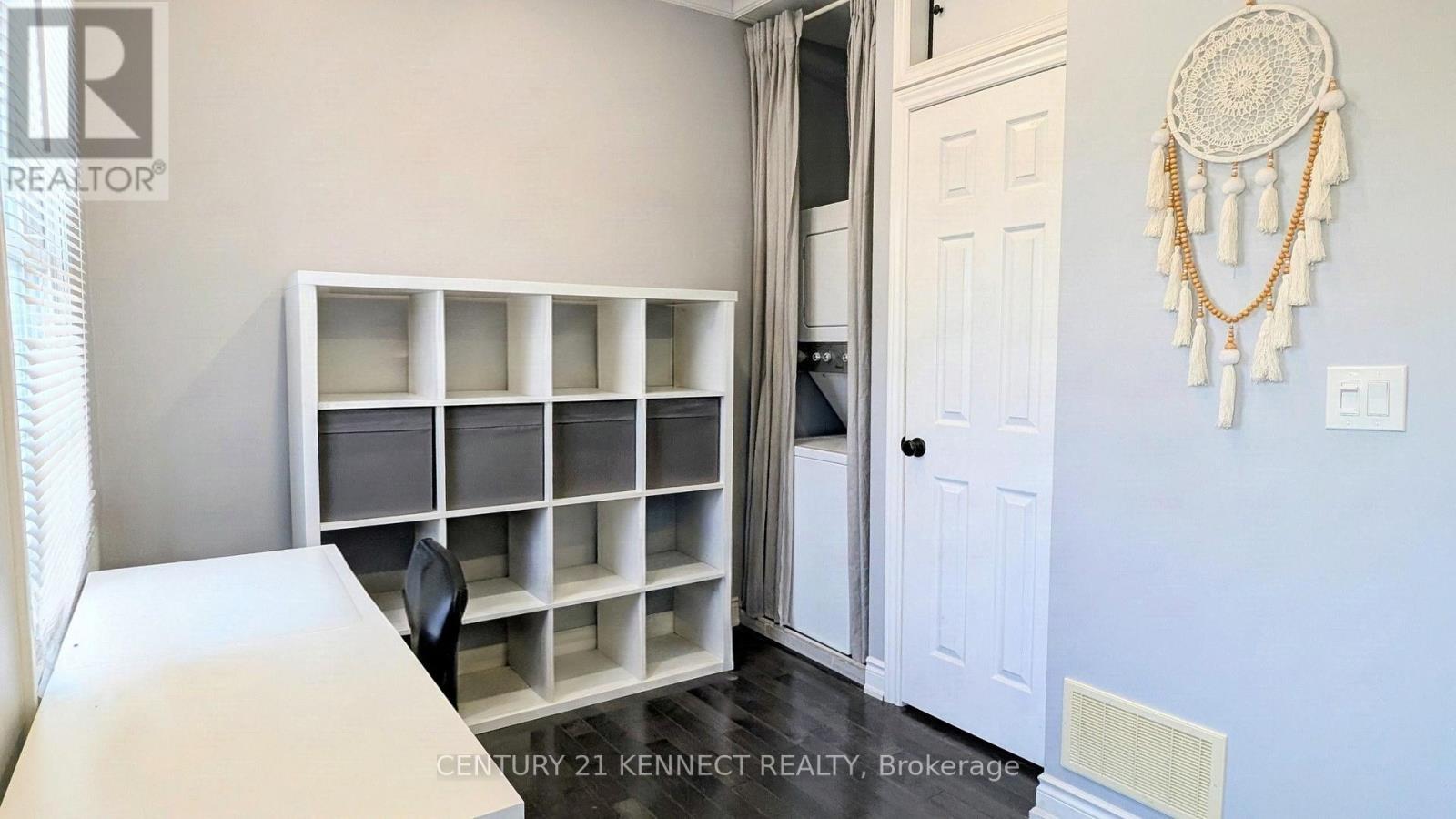 160 Glendale Avenue N, Hamilton, ON