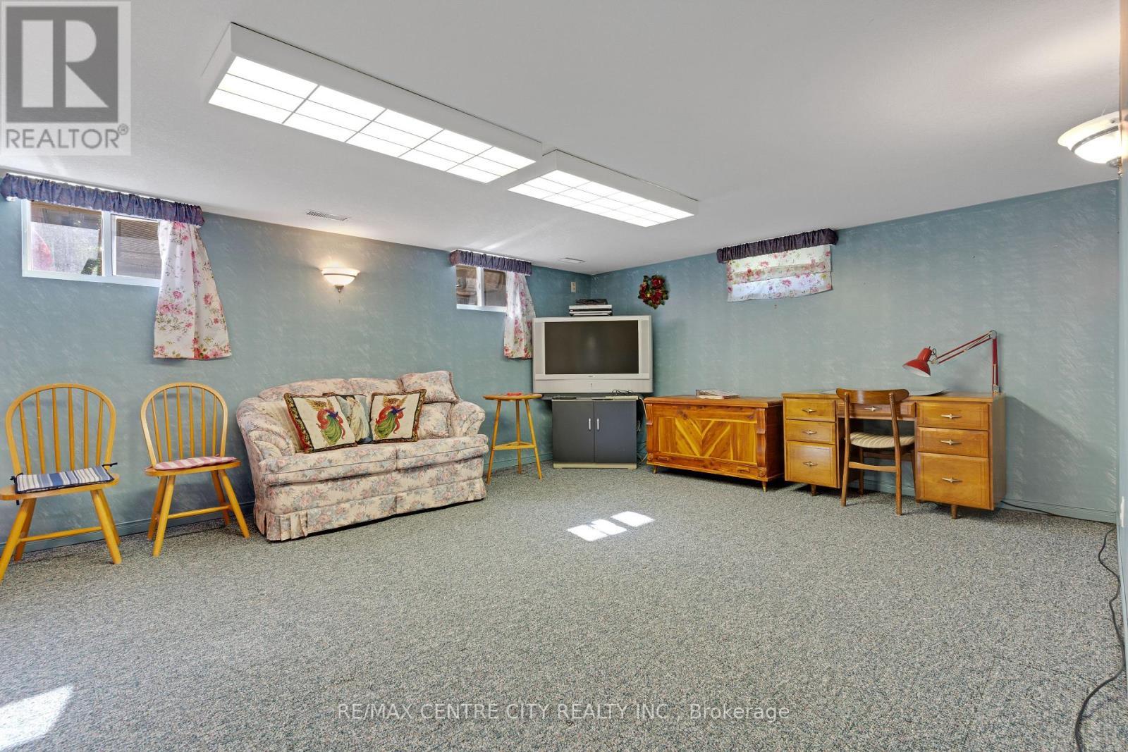 297 Wilson Avenue, Kitchener, ON