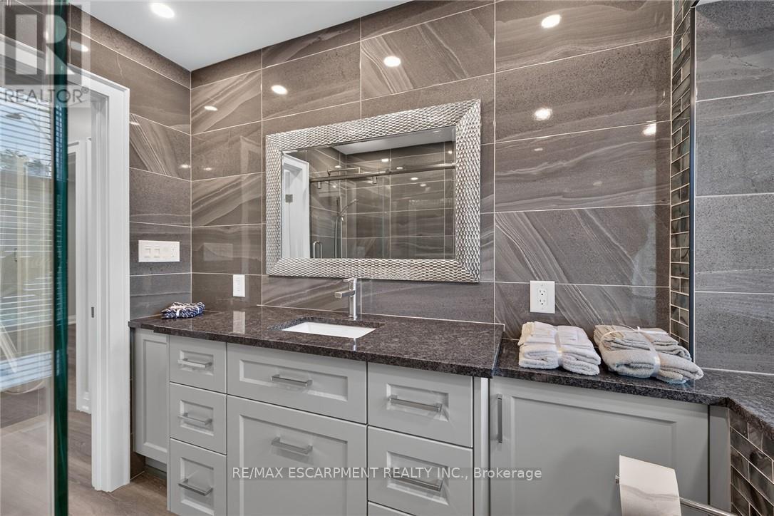 209 Delaware Avenue, Hamilton, ON