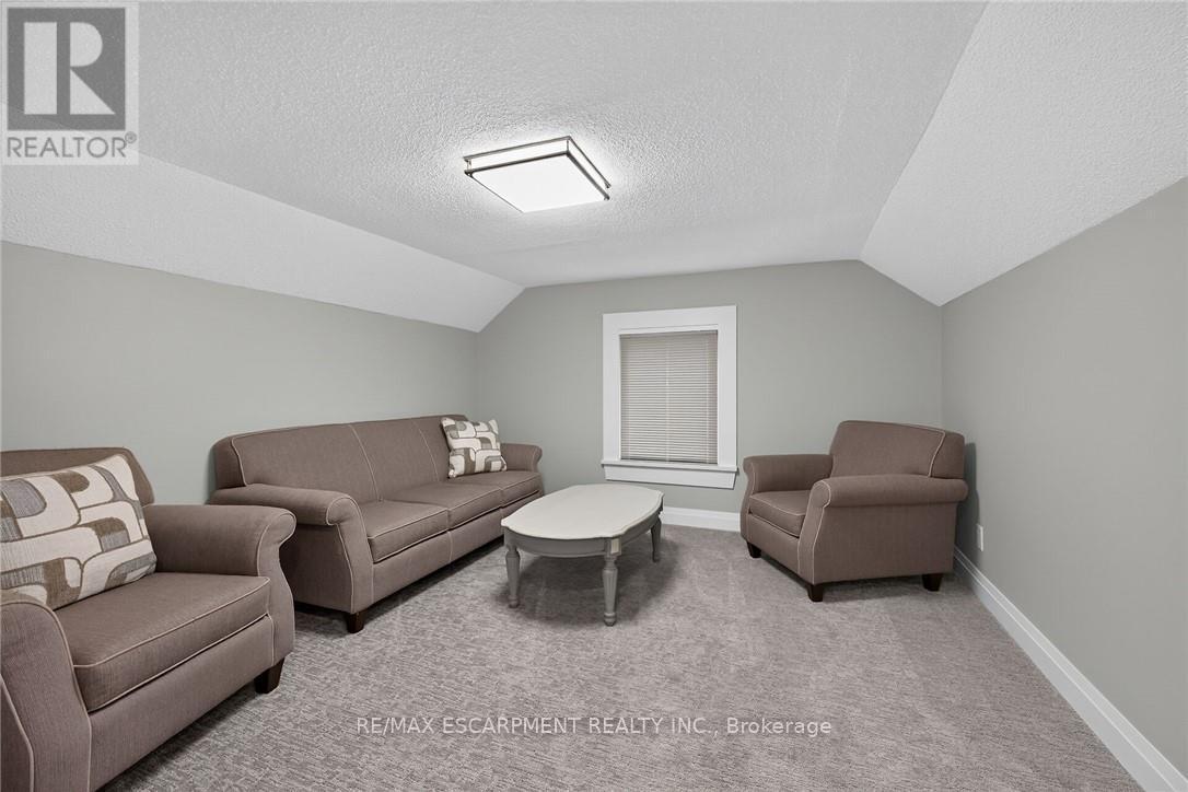 209 Delaware Avenue, Hamilton, ON