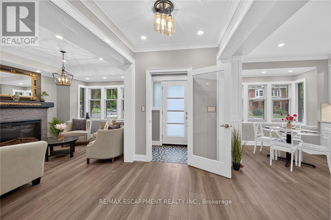 209 Delaware Avenue, Hamilton, ON